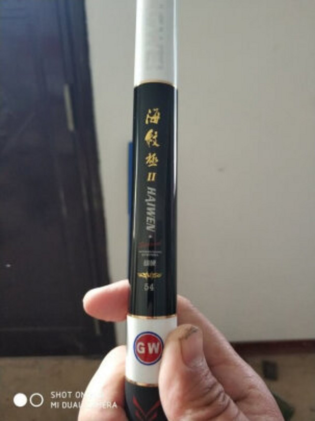 光威的杆子不错，外观漂亮，腰力不错，可以直飞