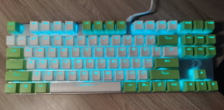 颜色很喜欢，键盘光变色太好看了，真的很不错哦