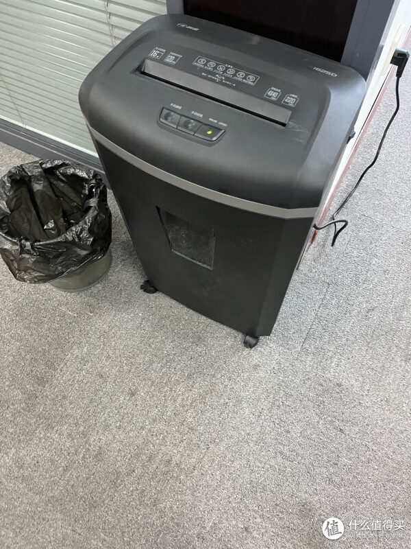 碎纸机