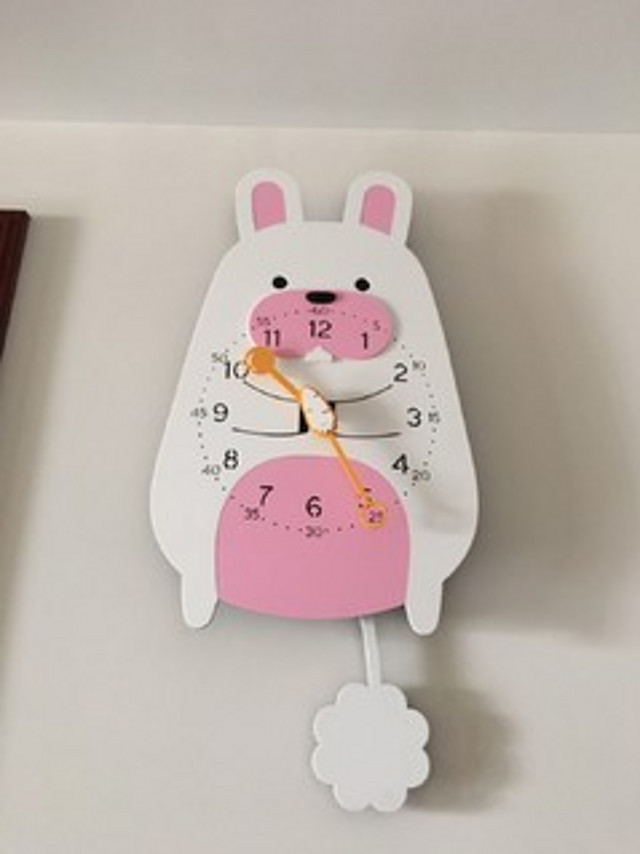 超可愛，孩子很喜歡。完全靜音，材質是厚實的膠板，不是紙皮。